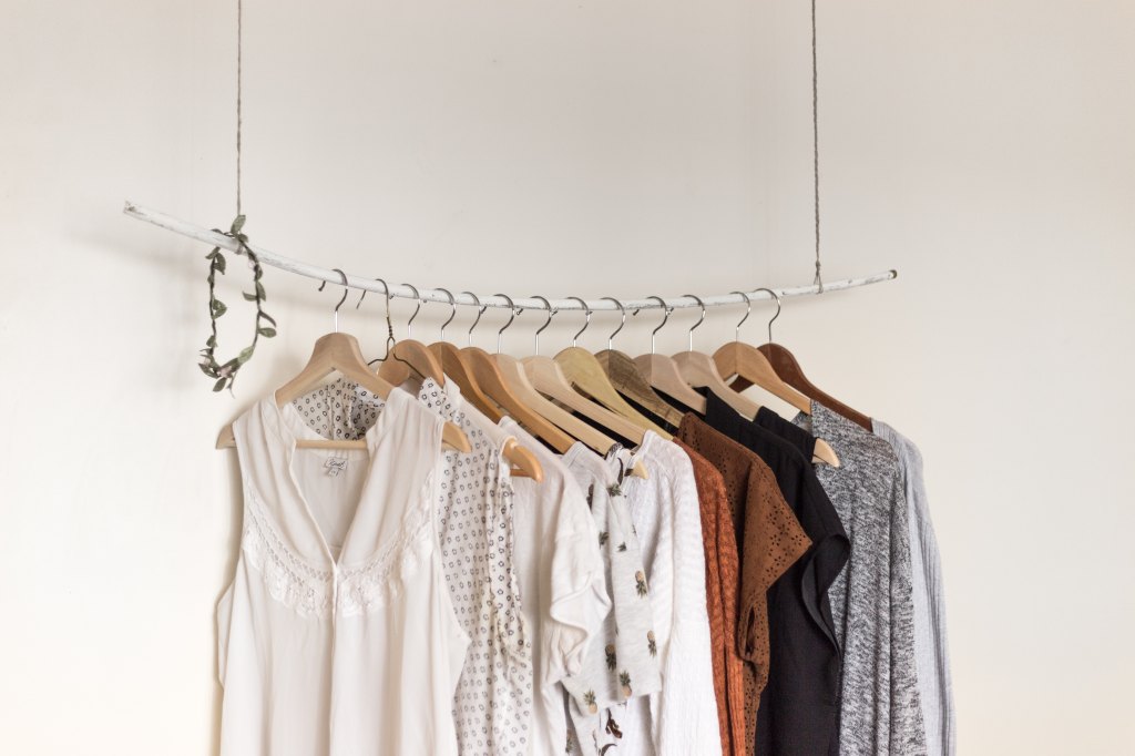 capsule wardrobe 01